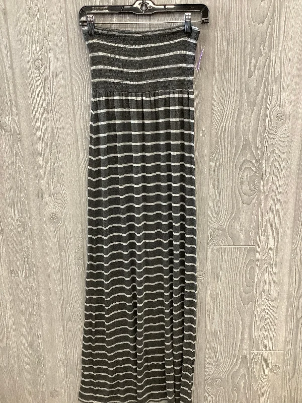 Dress Casual Maxi By Zenana Outfitters In Grey, Size: M