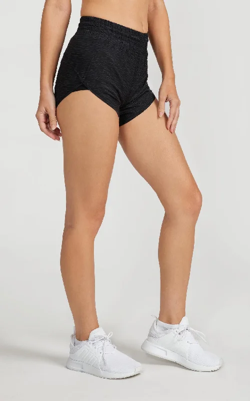 Women's Elevate Short 3" in Black